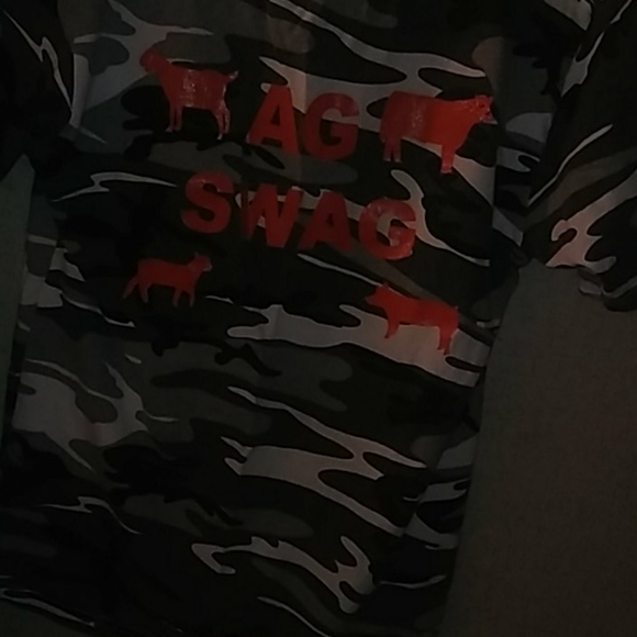 T-shirt - Picture 2 of 2